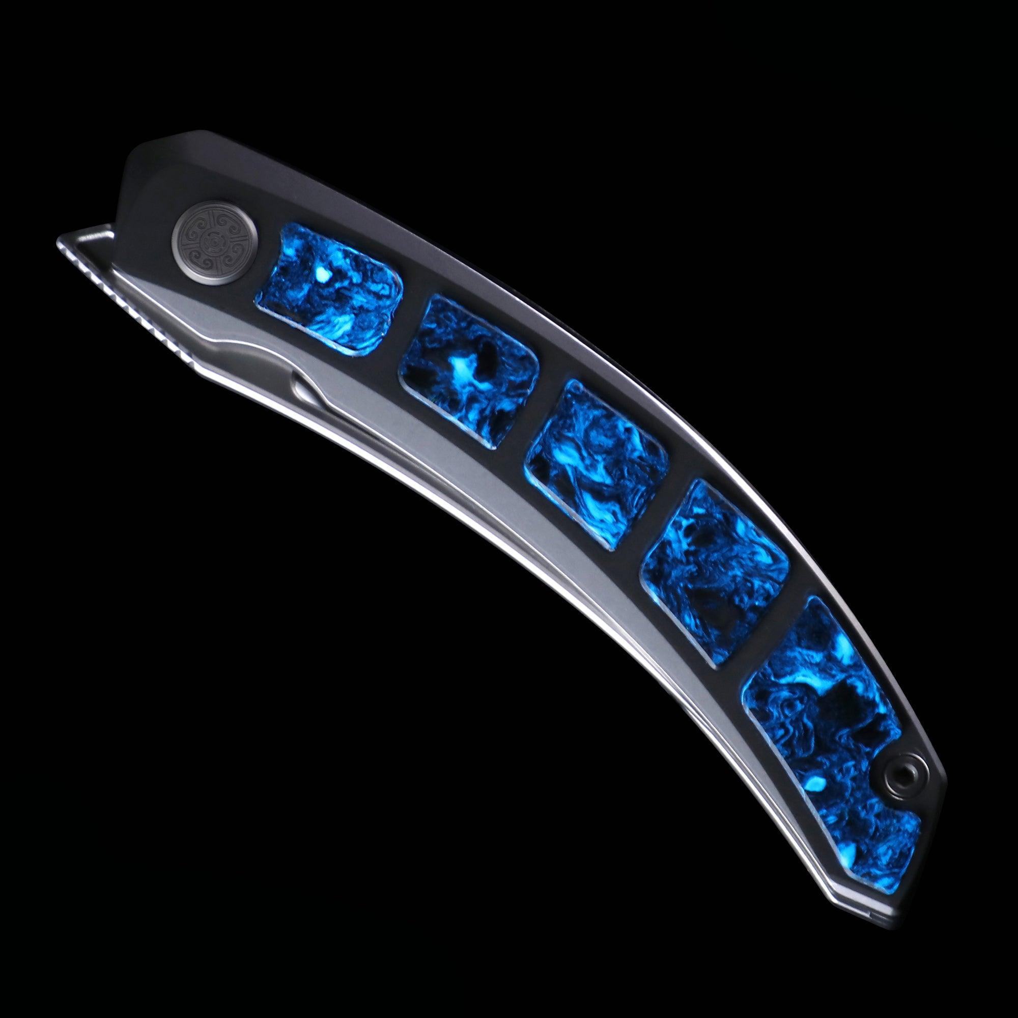 Flipper GITD Carbon Fiber Glow Knife - Kamasu&Cavolknives